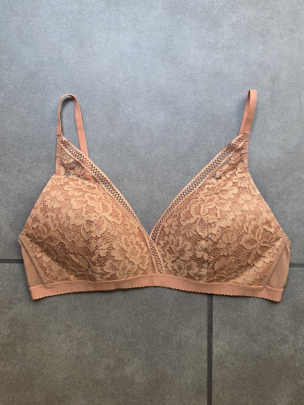 Knix Lace Wireless Bra